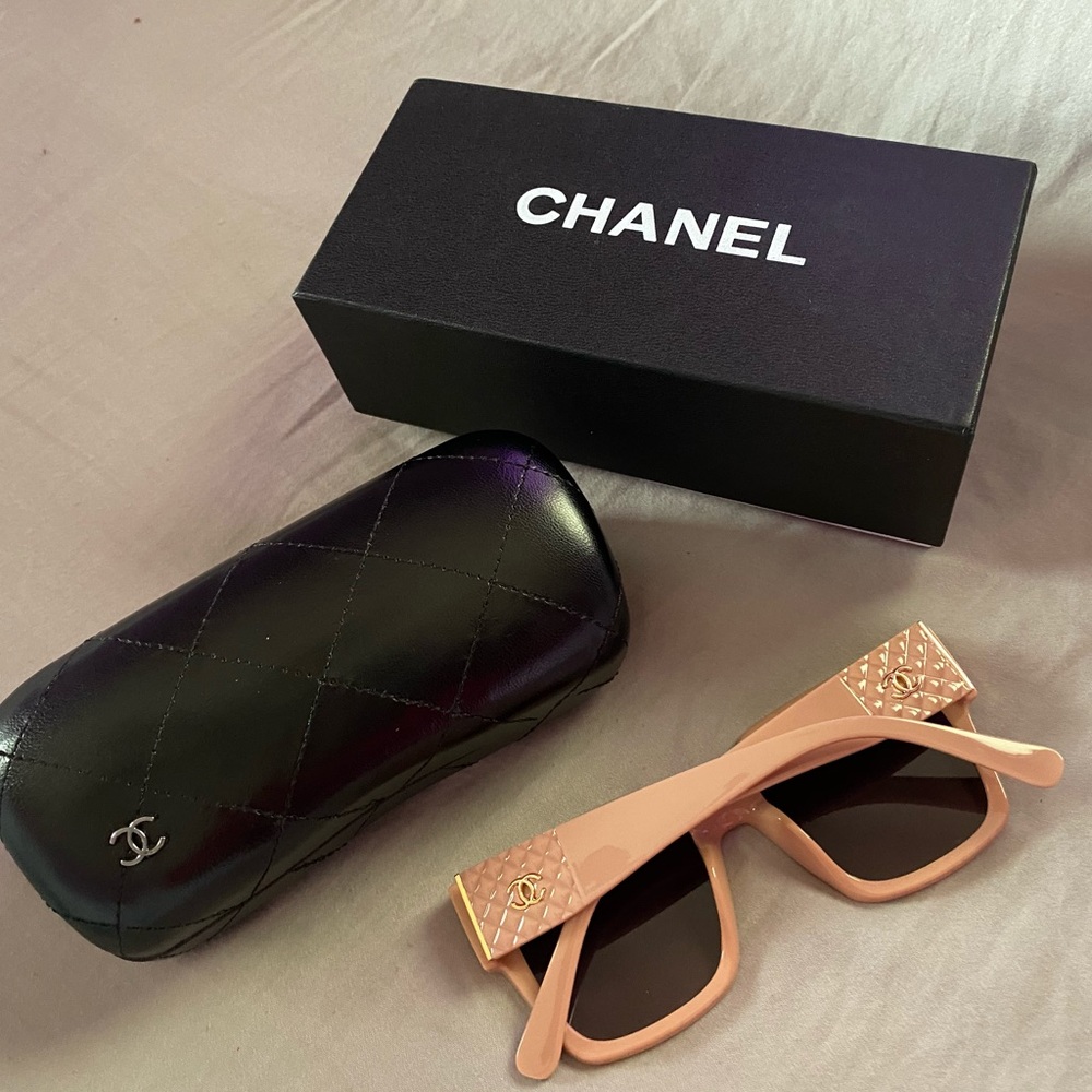 Pretty Pink Sunglasses!